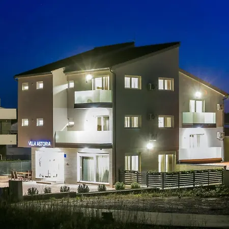 Astoria アパート *