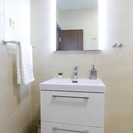 アパート Astoria ビオグラード・ナ・モル