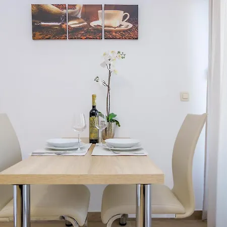 Astoria アパート ビオグラード・ナ・モル