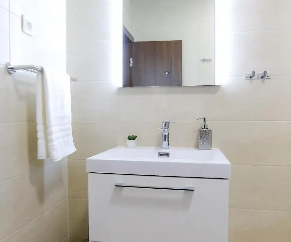 아파트 Astoria 비오그라드나모루